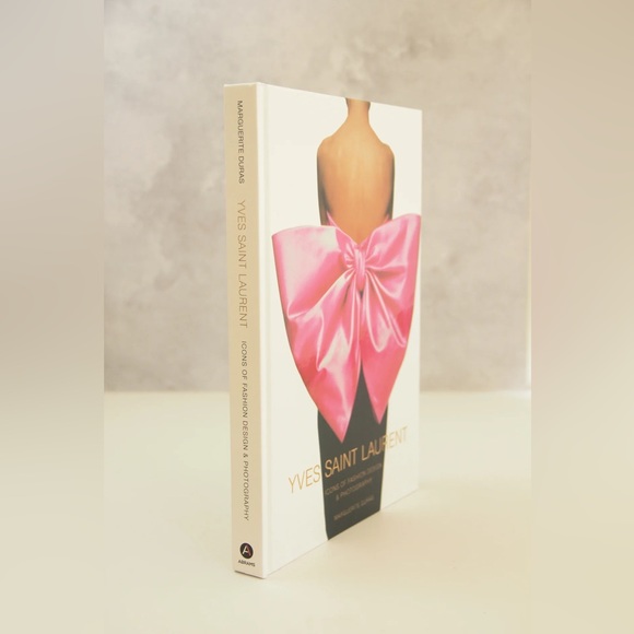 YSL✨ Yves Saint Laurent Fashion Hardcover Large Coffee Table Book NWT - Picture 9 of 15